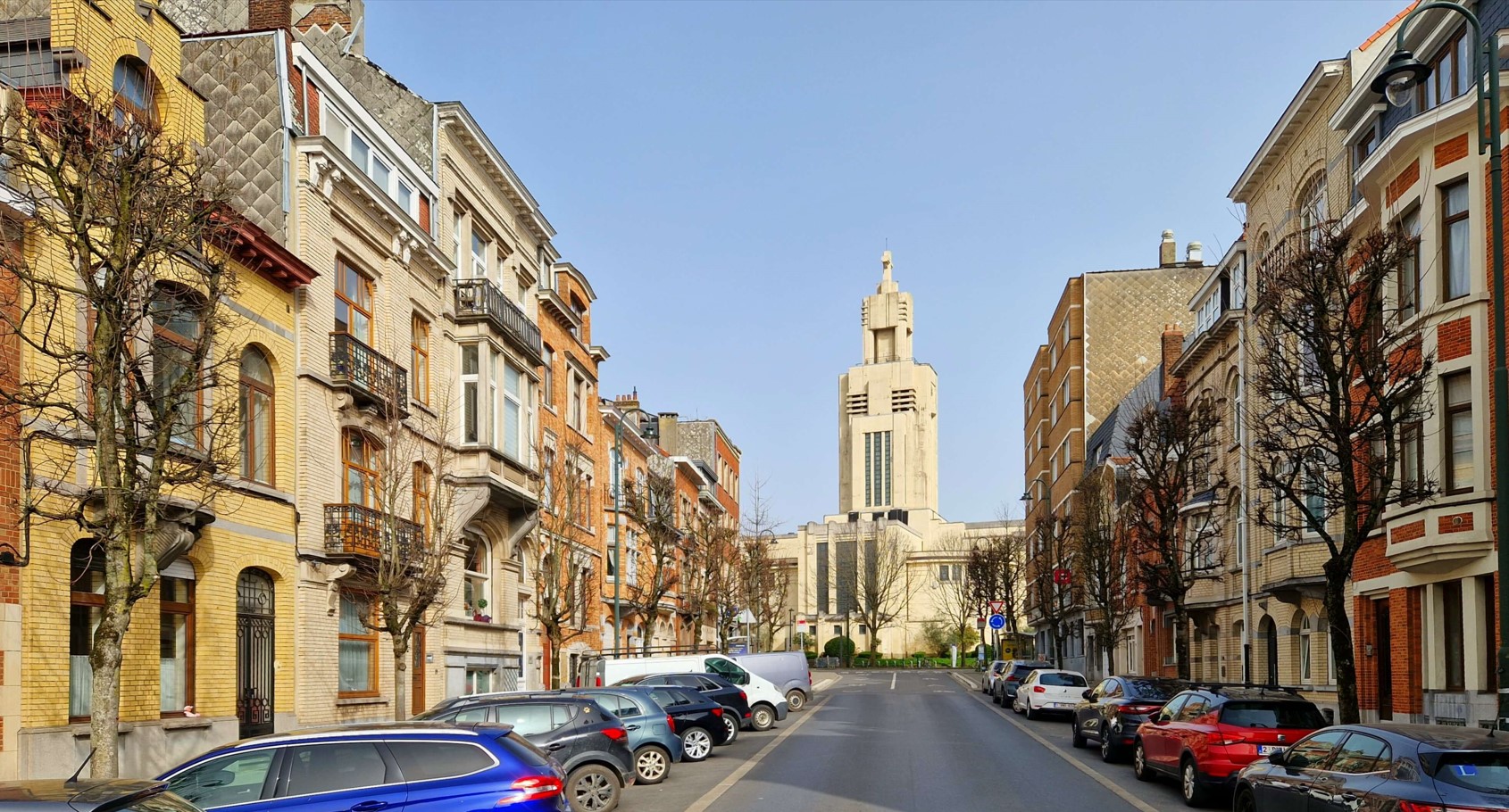 architecture art-deco et maisons à forest en infraction urbanistique