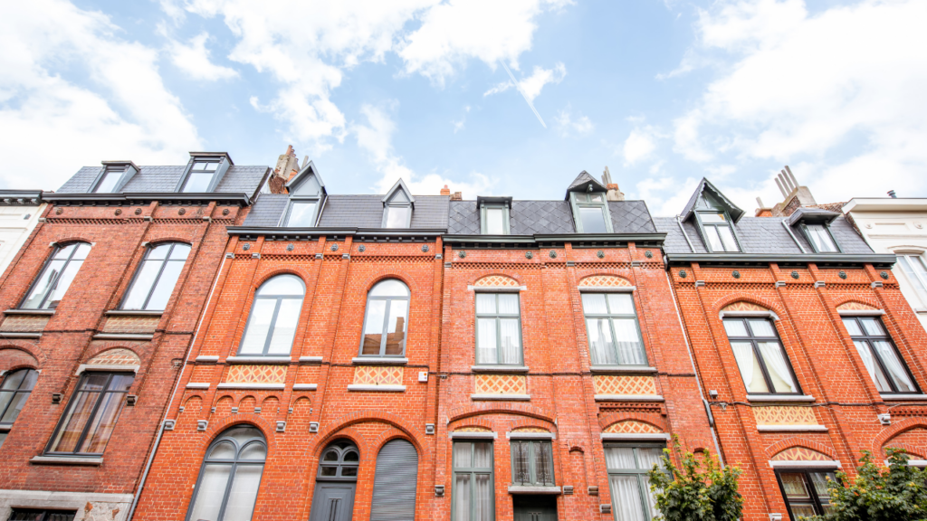 Maisons à Bruxelles pour illustrer la DLUU (Déclaration Libératoire Unique Urbanistique)