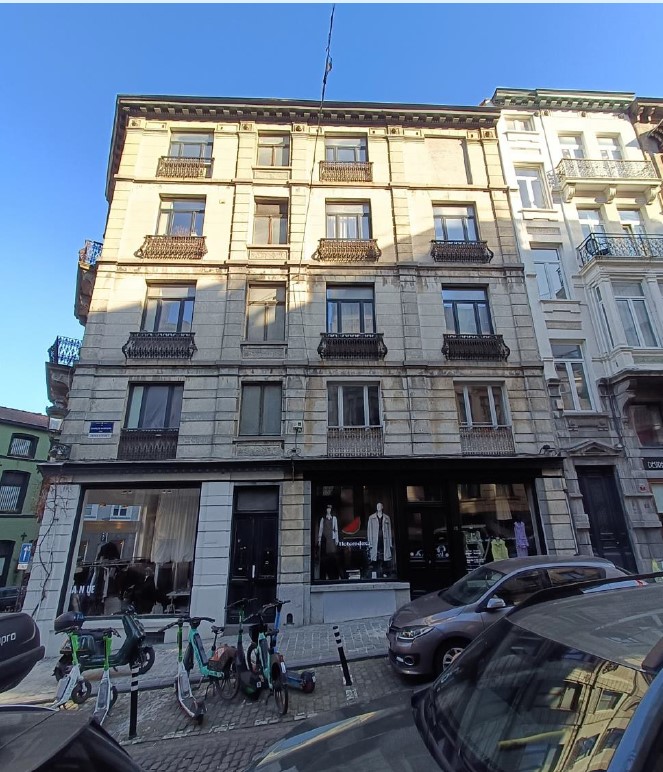 Photo avec aperçu des caractéristiques patrimoniales de l'immeuble